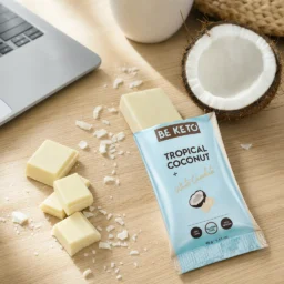 Barretta Keto – Cocco e Cioccolato Bianco 40g – Lifestyle 2 Barretta Keto – Cocco e Cioccolato Bianco 40g